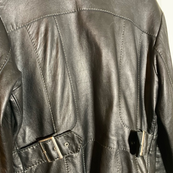 Ladies Black Leather Jacket - Picture 3 of 8